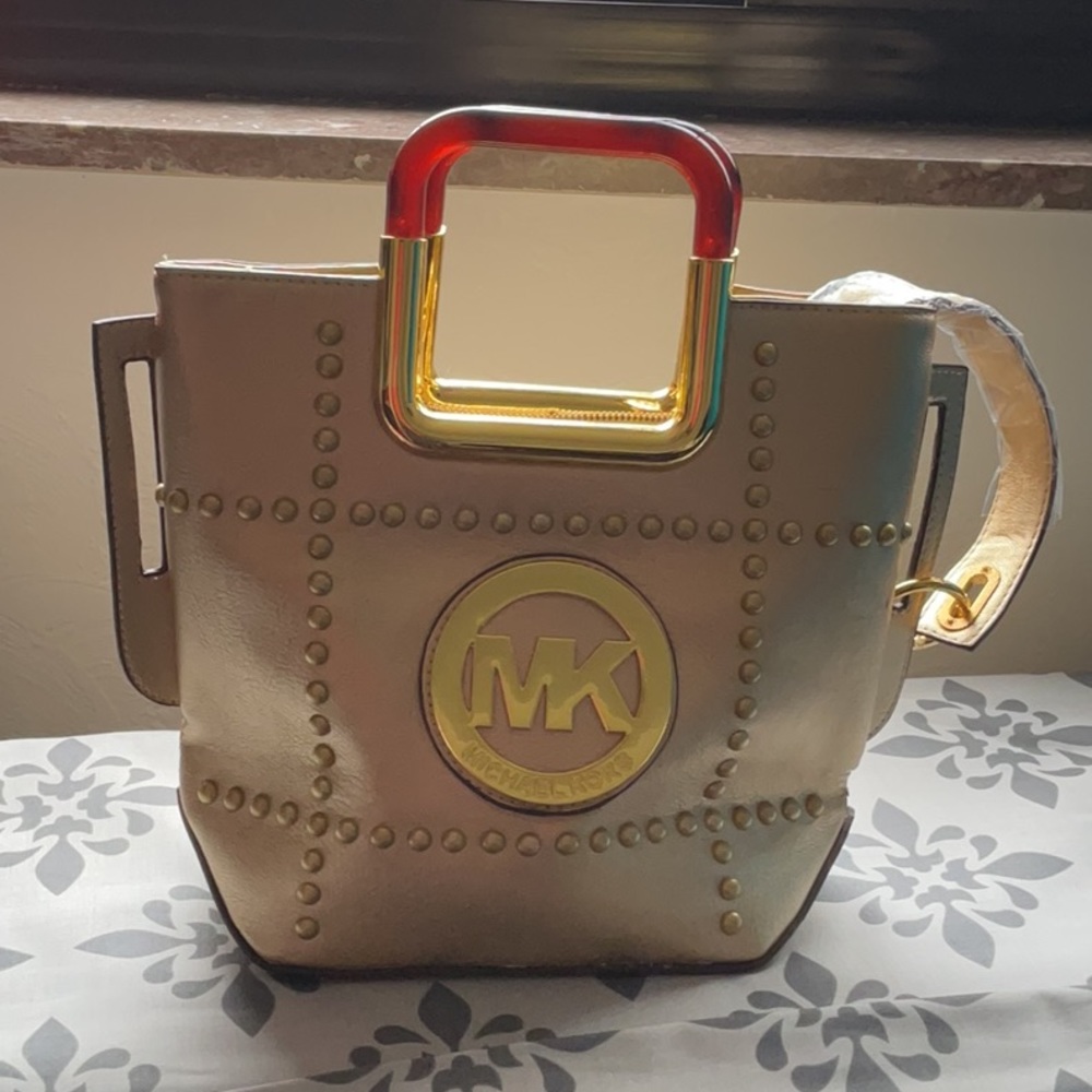 NWOT Michael kors hand or crossbody bag